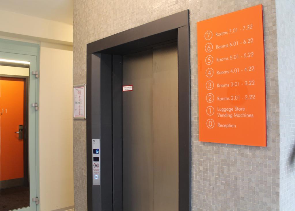 Easyhotel Frankfurt City Center Frankfurt am Main Exterior photo