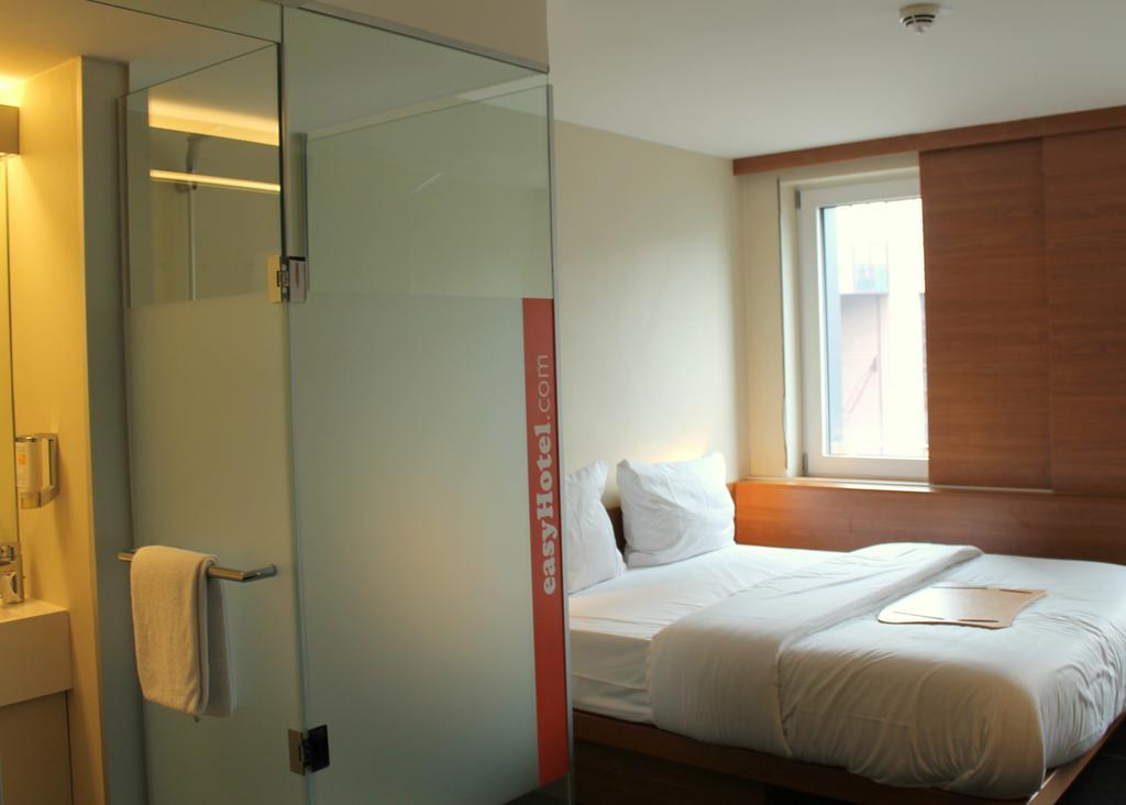Easyhotel Frankfurt City Center Frankfurt am Main Room photo